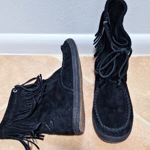 UGG Australia Kaysa Ankle Black Sued Moccasin Boots Zize 9 In Good Condition